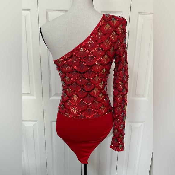 Red Sequin One Shoulder Bodysuit Top Size S NWOT - Picture 5 of 5